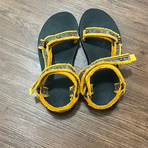 Teva Originals